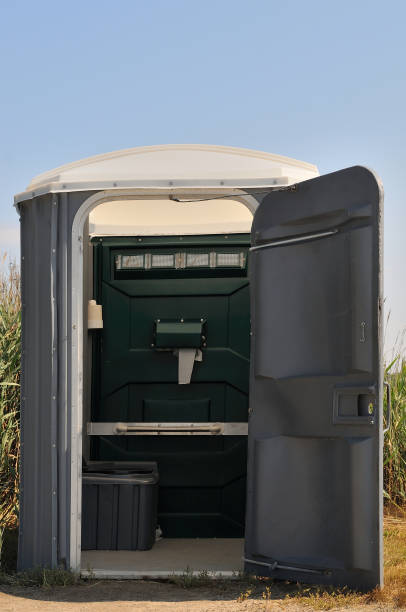 Porta potty delivery and setup in Mineville, NY
